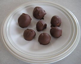 chocolate peanut butter balls,candy,holidays,treats